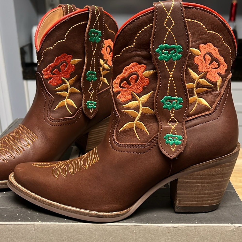 Western booties - Picture 2 of 5